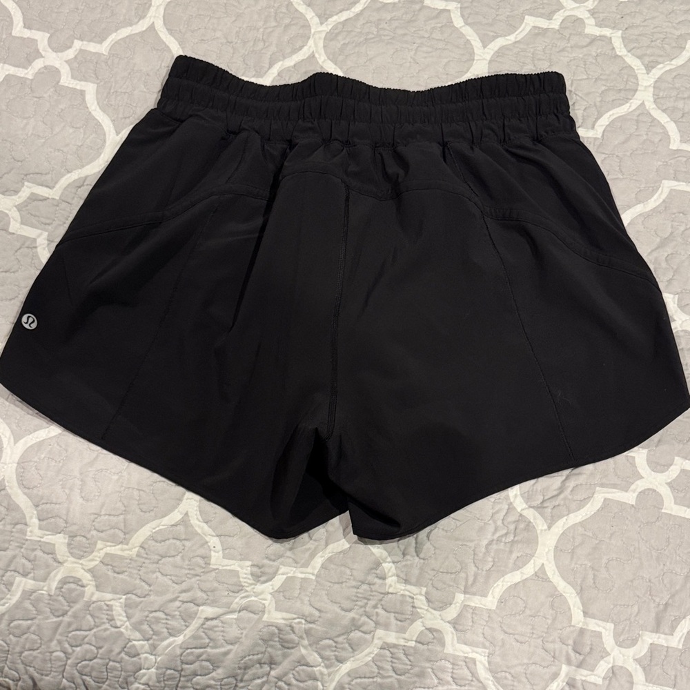 lululemon athletica Black Hotty Hot Shorts - Picture 3 of 4